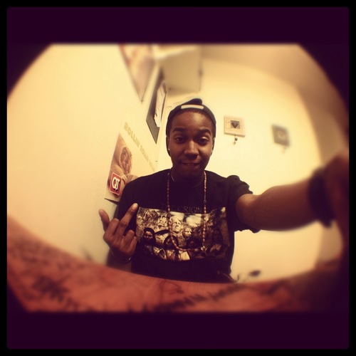 I'm Zahru' Mixed #teamknuckles I follow back ;)