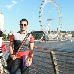 Primary School Teacher in Rotherham from Chesterfield now living in Sheffield! Love Ice Hockey, hate celery, love movies, hates 5p's!