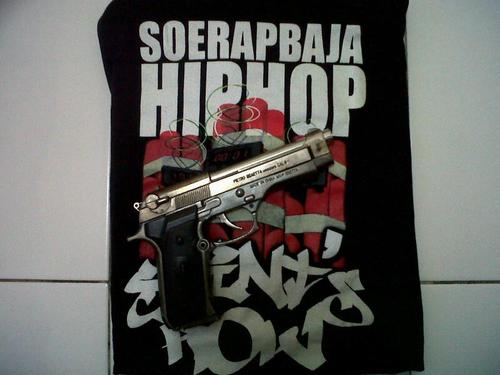 We Are Saint's Row From Surabaya City, Unity Filosofy MIC. We Are Strugle MuthaFucka Can You See, No More C, No More Money, We Not D.I.E !!!