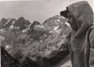 rios_santi's profile picture. I was born in Zaragoza (Spain) in 1943.  As a painter, I am self-taught.  I was international rugby player in the sixties. I like music, sport and art.