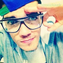 Tão longe, mais ao mesmo tempo tão perto,vcês são a minha vida. É a minha vida e felicidade mais perto. @GabrielaRippi @AdrPollo @tomim_pollo -Since: 15/09/2012