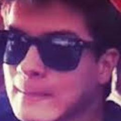 Vou caçar mais de um milhão de vagalumes só pra te fazer sorrir e mesmo assim não basta .. tt amo @Aguiarthur Since: 20/09/12