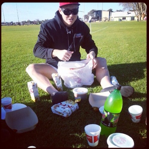 Sports Science Student, S&C, Uni Pirates, Family... just a few of the things in life
Here to have a laugh