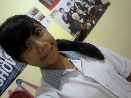 Ocha Chii_cewekk imoet'zz
lLove PINK Forever , ElLF , and COMATE . .
I lLove Super Junior and Coboy Junior '.'
jomblLoo . .