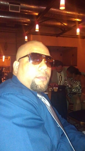 chicagoredd23's profile picture. 💈award winning professional celebrity  pbarber & stylist 
📍 DFW/ CHI/ ATL/ LA/ 🇯🇲 /TN
🛫 have clipper will travel!
book now
https://t.co/a4Bboqq25q