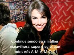 Confusa , inteligente , legal e incrivelmente perfeita . Ah ! E super fã da Melanie Fronckowiak  ,  minha diva !