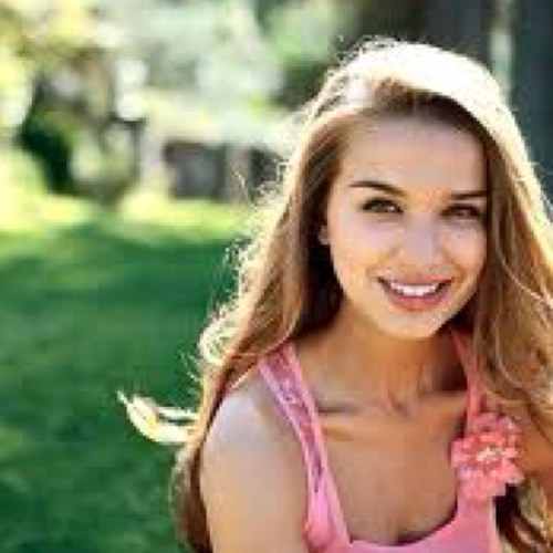 Hi! Im Nikki, i love One Direction, im 15 years old and i love to sing, dance, and write songs and im gonna be on the X Factor next year :)