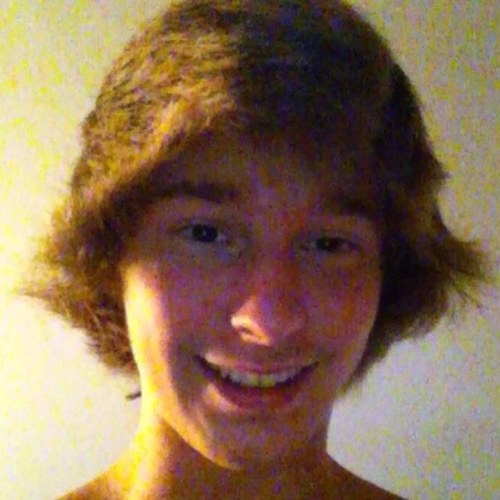 Get to know me you follow me ill follow you back!(: