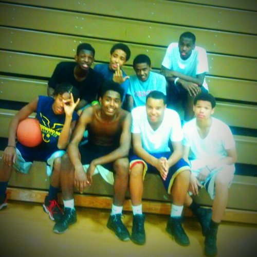 im juss a baller who wants to hoop n do me so follow n I will follow bacc #ballislife n follow