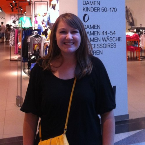 Visual Artist, Teaching Artist, Baylor Grad, World Traveler. Love God. Love People.