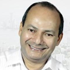 Premio Iberoamericano de Paz, Ex-Gobernador de Bolívar, Ex-Viceministro de Educación, Ex. Decano Derecho U.S.B.