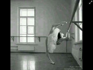 I'm just a small ballerina with big dream. I hope my tweets inspire you;)