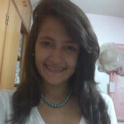 17. Futura Odontologa de Venezuela.Soñadora.Amando a mi familia al 100% y mis Sobrinos son como mis hijos :$. Musica o/.Capricorniana Agradable :$