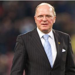 | Nederlands voormalig profvoetballer | netwerker| ambassadeur Getlinc.nl |gastheer PSV|https://t.co/rxXSi2A7Gb |