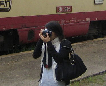 User experience designer. Lives in SF. From NYC. Went to MIT & CMU.