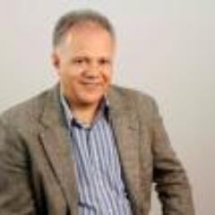 Economista e Contador; professor no Centro Paula Souza, professor Universitário na Kroton/Anhanguera e Ex Diretor Executivo da Fumec - Campinas.