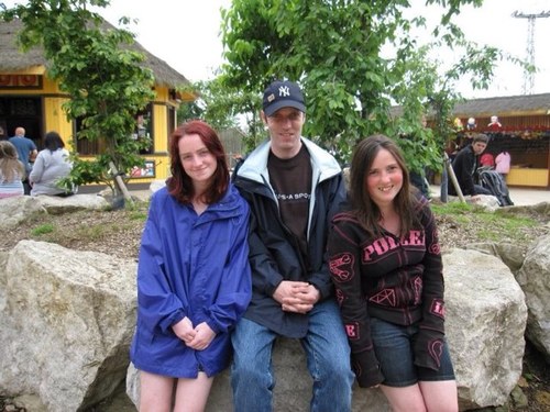 Hey my name is jen, nicknamed the frog :) love my family so much x im a huge Chelsea supporter and a true blue :) x