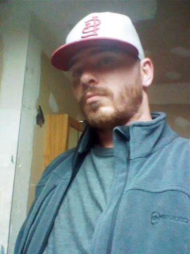 lbtragedybound's profile picture. I think there for I am