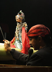 WILUJENG NONTON WAYANG GOLEK GIRI KOMARA DI YOUTUBE
http://t.co/FGr8Tz2B