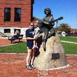 Bama alum. Memphis native. Avid hiker & MTBer. Giant Dolly fan. RTR.