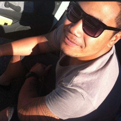 destuivaiti's profile picture. 