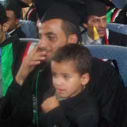 ‏‏‏‏المهم أعُامِل ليس المهم أعُامَل..(قد لا اُبدع بالتغريد..لكن ارتوت لمغردين مبدعين)