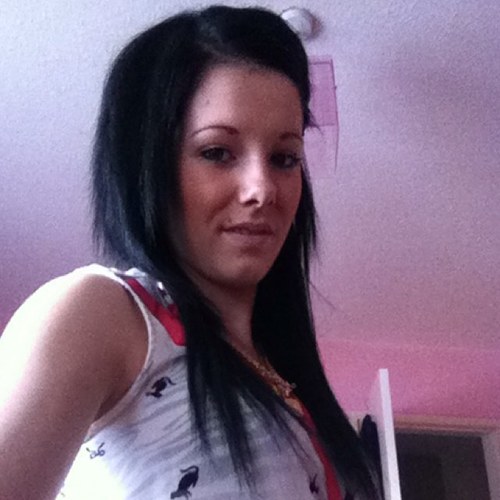 LouiseBabbeeyy's profile picture. Well i am me and if no one like its then they no wot to do :-) i love my boyfriend and family Murahaha!xxx