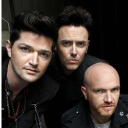 I'm a big fan of The Script,like their music alot.Follow me if you also are,lets get together script's fan !Love x