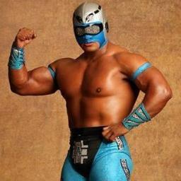 soy stuka luchador profesionaly pertenesco a la mejor empresa CMLL naci en gomez palacio dgo y estoy en la ciudad de mexico