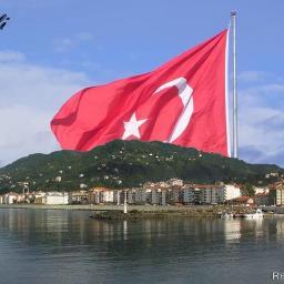 onurlu yaşamak için özgürlük şarttır.