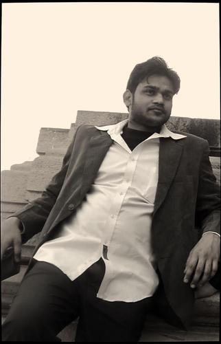 जैसे आप चाहे मैं वैसा बन जाता हूँ