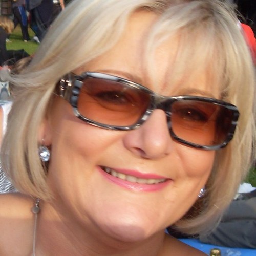 dianewharrier's profile picture. Hardworking Regional Manager for Shiseido. Mother of two fabulous grown up kids. Love moonlight and sunshine in equal quantities