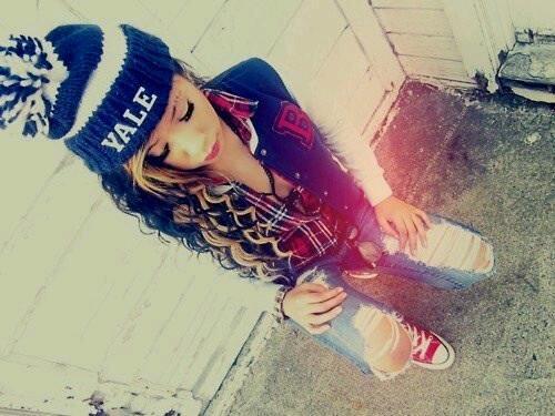 ♔- Ik ben een jongen die leuke zinnetjes, feiten, foto's en tienerhumor tweet ♔ Liefde voor volgers ♥ ♔ HashTag: #OMT ♔ Contact: ObeyMyTeen@hotmail.com -♔