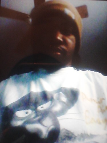 IM A FAMOUS ACTOR ALWAYS BE IN SyFy MOVIES AND IM SINGLE.  AND MY REAL UNCLE IS BOB GIBSON THE HALL OF FAME PERSON