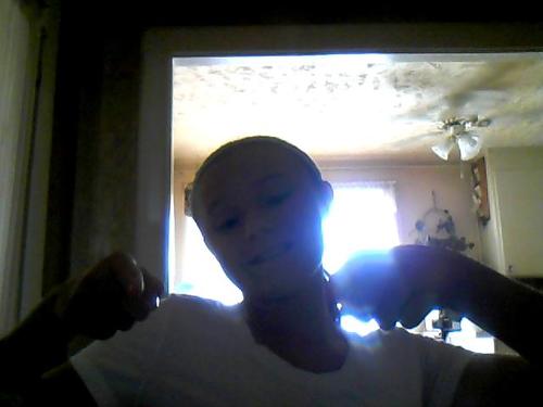 I'am sierra  and i'am 12 and in grade 7 french à Harry J Clarke
