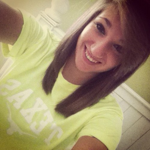 kelly_lynnnn17's profile picture. 