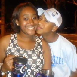 18 aninhooos,Mineira,Deus,Galo,Pagode; Supeeer Fã do #THiaguinho♥,
#Namorada do @igor_8911 ♥ #:)