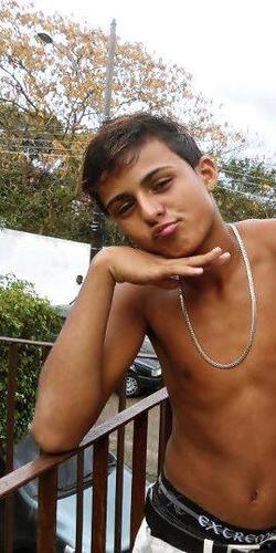 Fazemos as coisas sem saber o motivo e o porque.