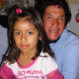 Naci el 24 de Enero de 1979 Nosdedicamos a la fotografia desde hace 23 años o sea desde Agosto de 1993 yo tenia 14 años de edad y tan bien al comercio.