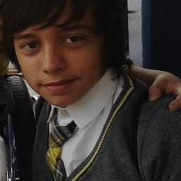 Irmao do @ianmenoita, modelo mirim  . figurante carrossel