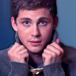 FC Official do garoto mais lindo do mundo com os olhos mas azuis que o mar Cáspio, um garoto sexy que seduz as minas haha