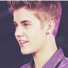 ♫  ㅤ  ⋆     You make me feel strongeя, like an oceαn wave.. ՏՁ @justinbieber (Since:02/10/2011)