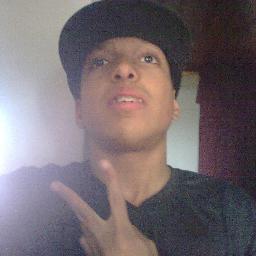 Amo:Deus,Futebol,Amigos e tudo q fornece a vida :)