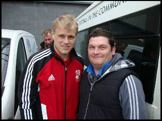 Loves football. A mahoosive ITFC and aberdeen fan
