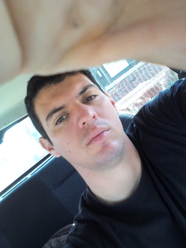 ross_rafael's profile picture. Candidato ha vaga de presidente. Nos momentos vagos sou Técnico em estradas-Poa/RS