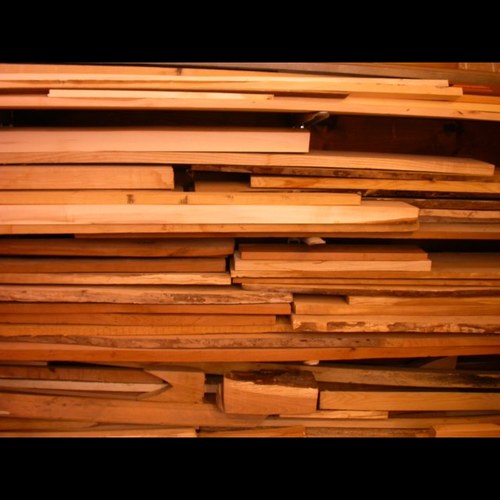 Tweeting all your daily Wood Shop Class Problems. May your wood be beautiul, and your goggles be functional