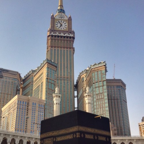 عَبّدُ لَلَهِ يّرٌجَوِ رٌحًمِتُهِ وِيّخٌشّى عَذٌابّهِ  .. صاحب هذا الحساب توفي ادعوله بالرحمه الله يجعله اسعد شباب الجنه