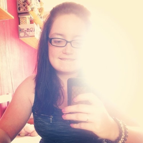 Aka @pandaeyeskirsty this is my twitter account for when my other account is in twitter jail. I love @matman_1990