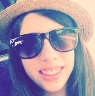 Love @Justinbieber and many more artist !! Follow me and i will follow backk ;;))) !!!