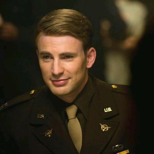 steveroger_Kbot's profile picture. 캡시클, 얼음땡 노친네, 90+n살, 우리들의 계획적인 반짝별 사나이. 어벤져스 팀의 캡틴. 어, 이름은 스티브 로저스. (비공식 반수동 kr봇. 봇 외에는 팔로하지 않습니다)